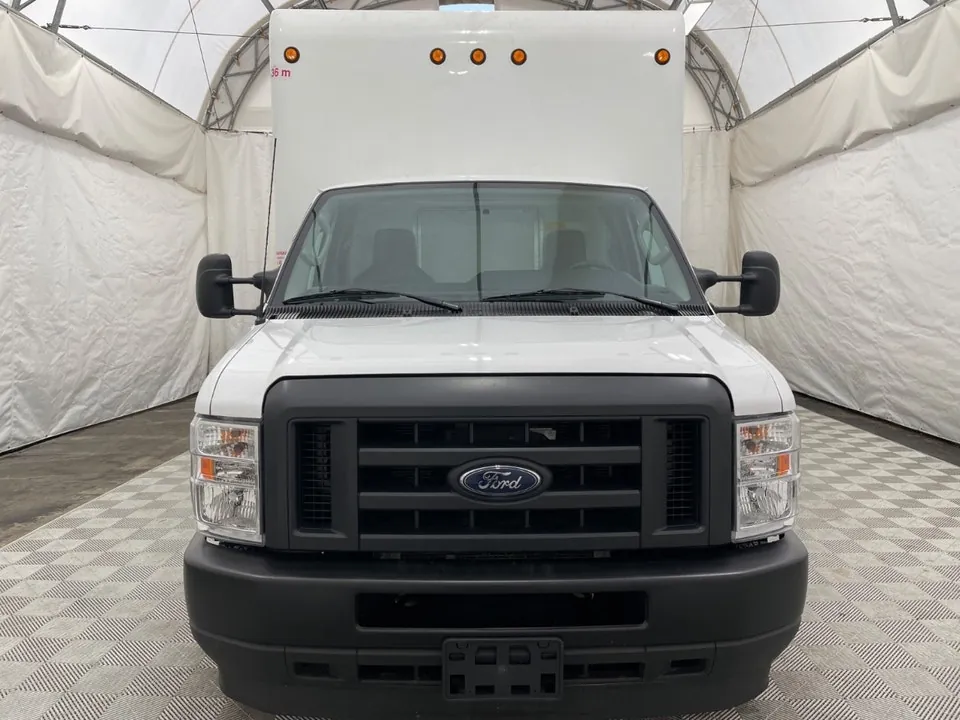 Ford E-Series 2024 photo 2