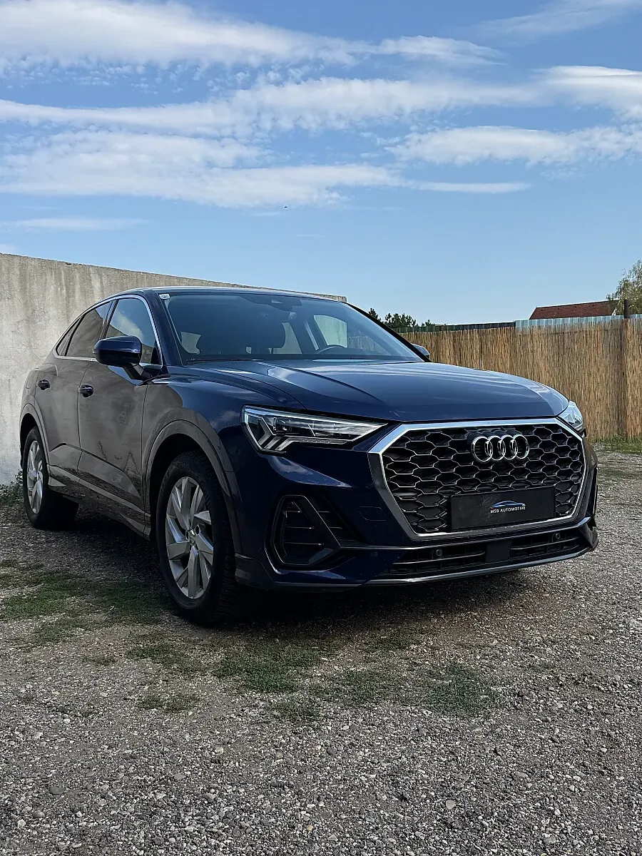 Audi Q3 2021 photo 2