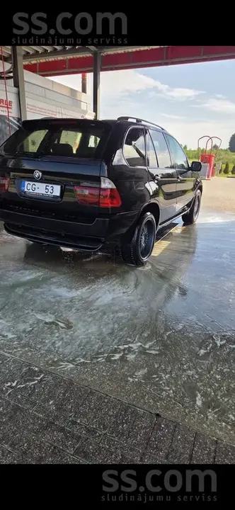BMW X5 2003 photo 2