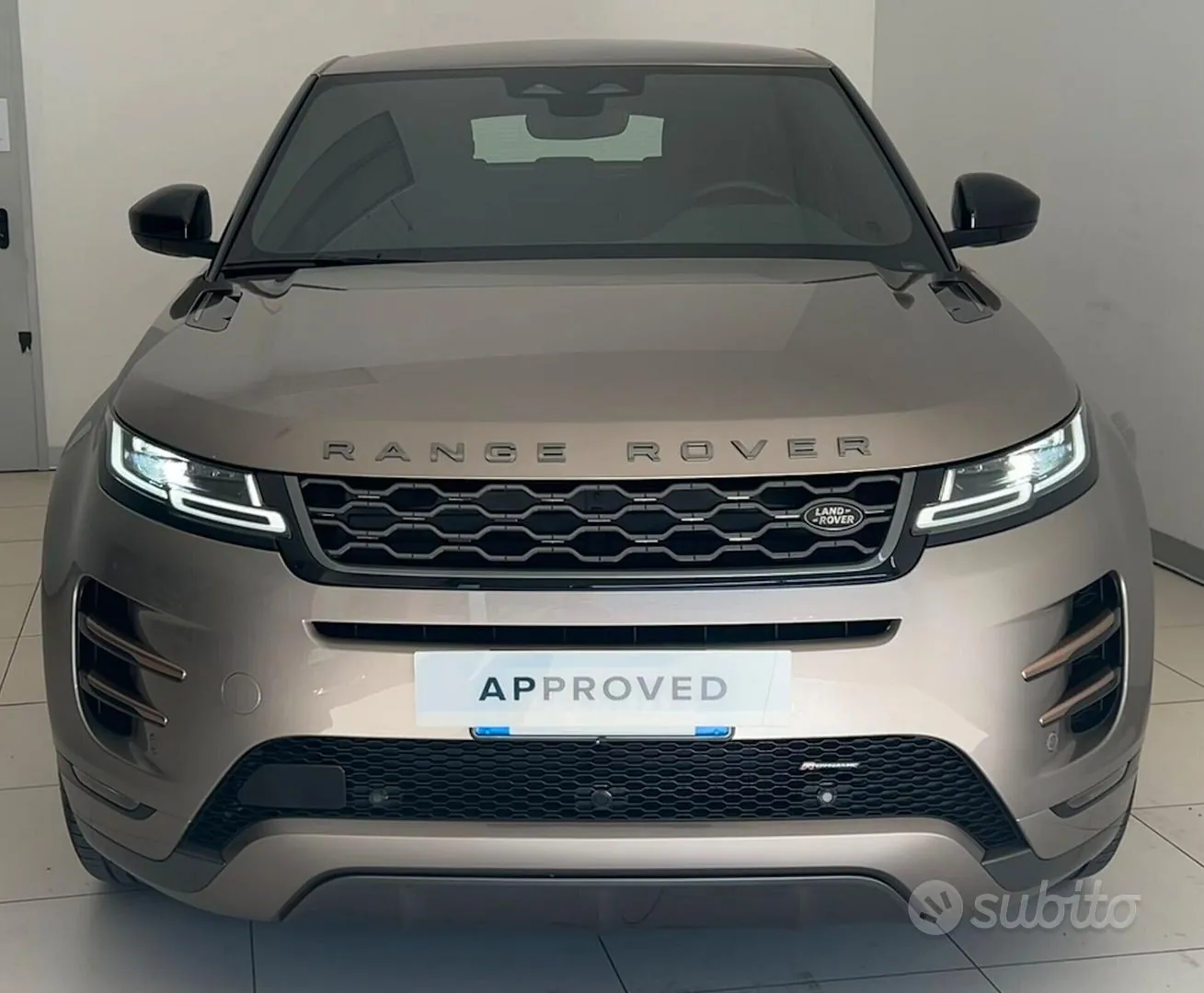Land Rover Range Rover Evoque 2022 photo 2