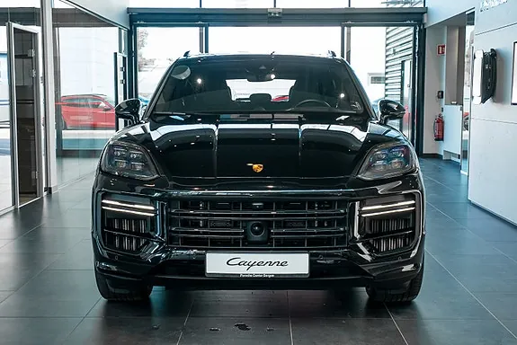 Porsche Cayenne 2024 photo 2
