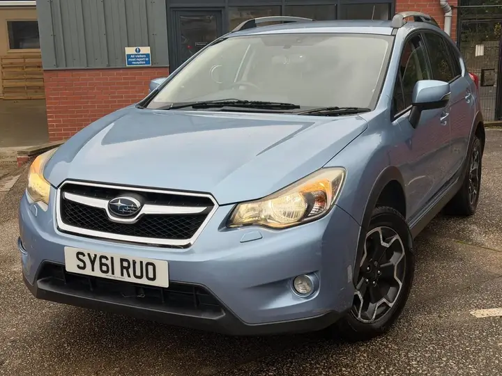 Subaru Xv 2012 photo 2