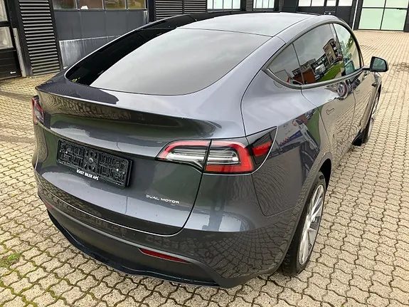 Tesla Model Y 2021 photo 4