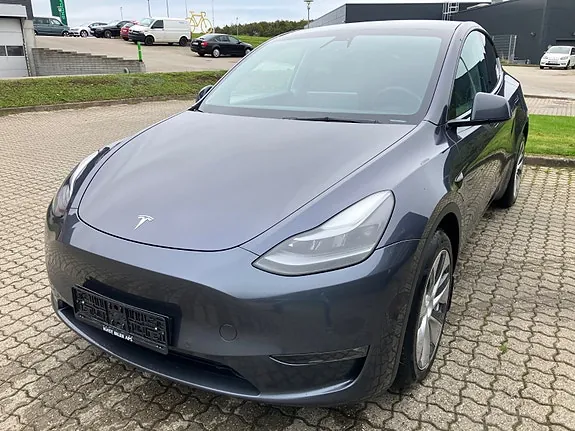 Tesla Model Y 2021 photo 2