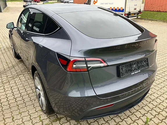 Tesla Model Y 2021 photo 3
