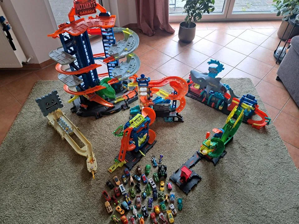 Hot Wheels Ultimate Garage