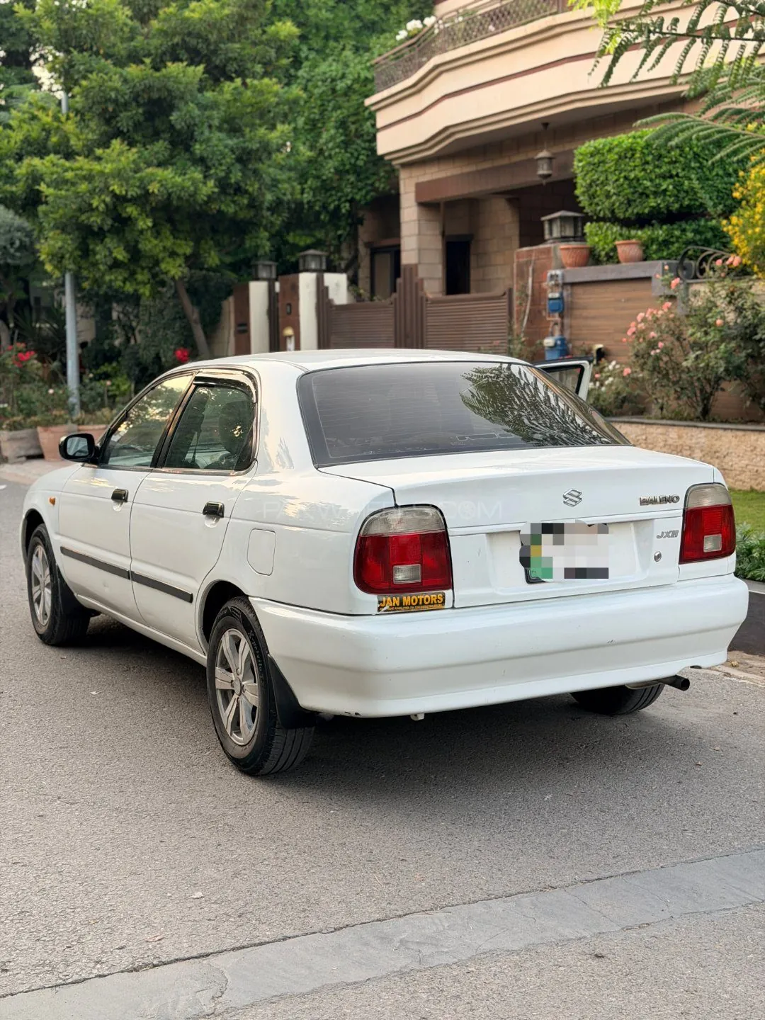 Suzuki Baleno
