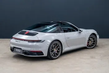 Porsche 911 2021 photo 3