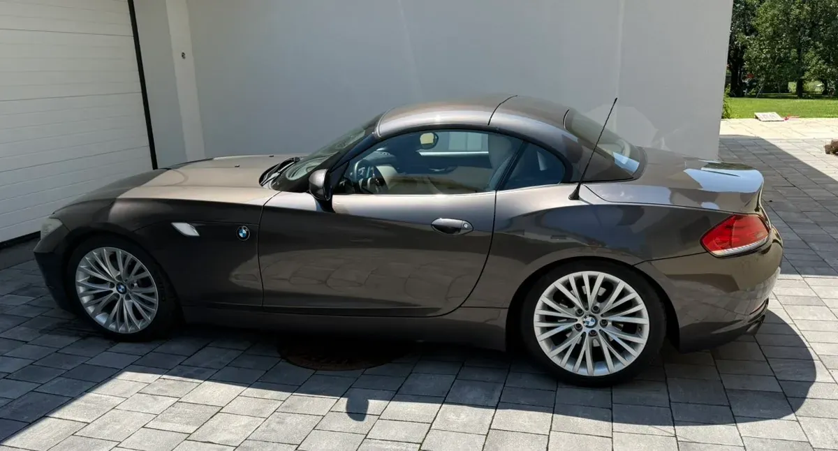 BMW Z4 2009 photo 2