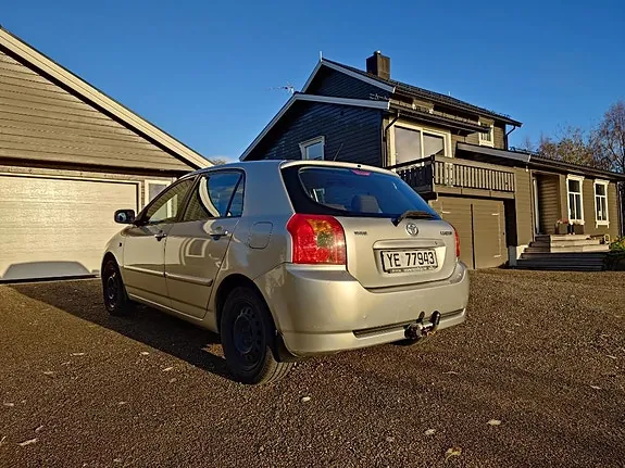 Toyota Corolla 2004 photo 2