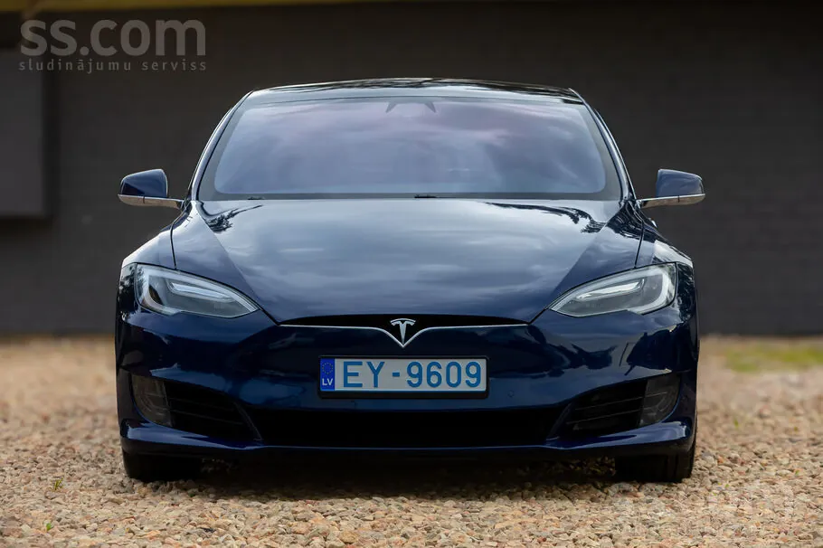 Tesla Model S 2017 photo 3