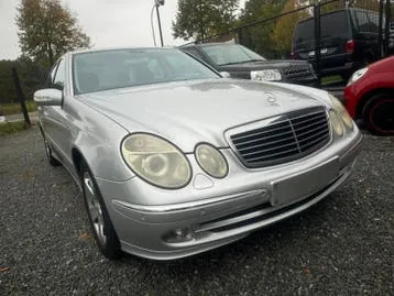 Mercedes-Benz E200