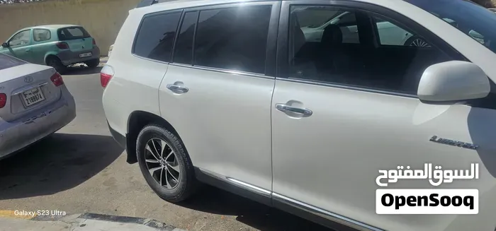 Toyota Highlander 2013 photo 3