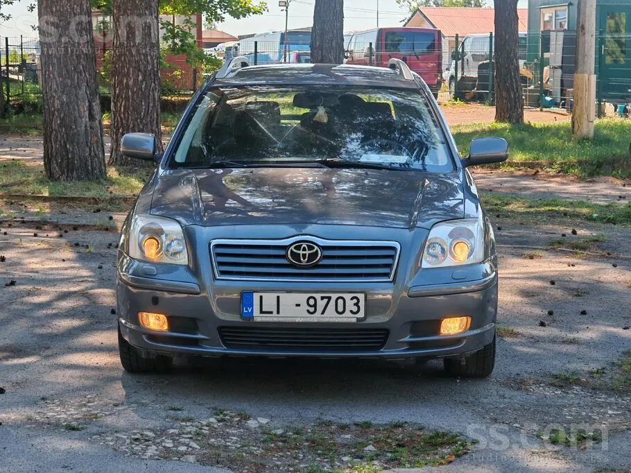 Toyota Avensis 2004 photo 4