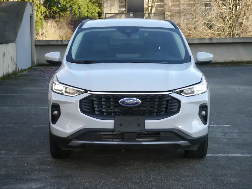 Ford Escape 2025 photo 2