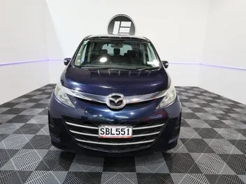 Mazda Biante 2015 photo 3