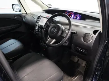 Mazda Biante 2015 photo 4