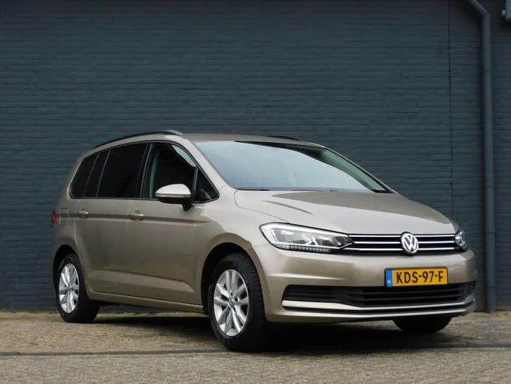 Volkswagen Touran 2019 photo 2