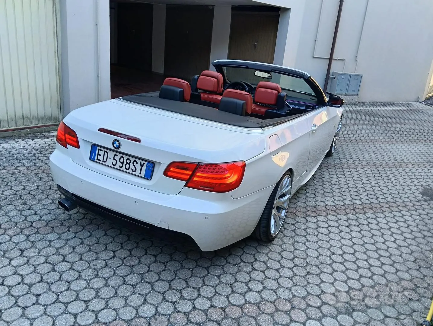 BMW 330D 2012 photo 4