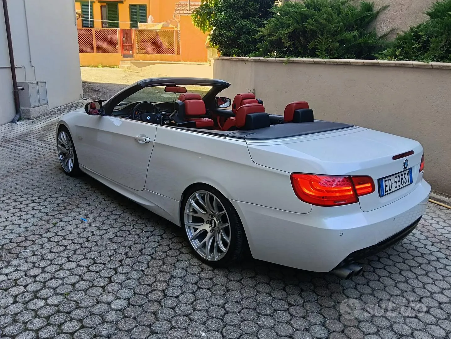 BMW 330D 2012 photo 3