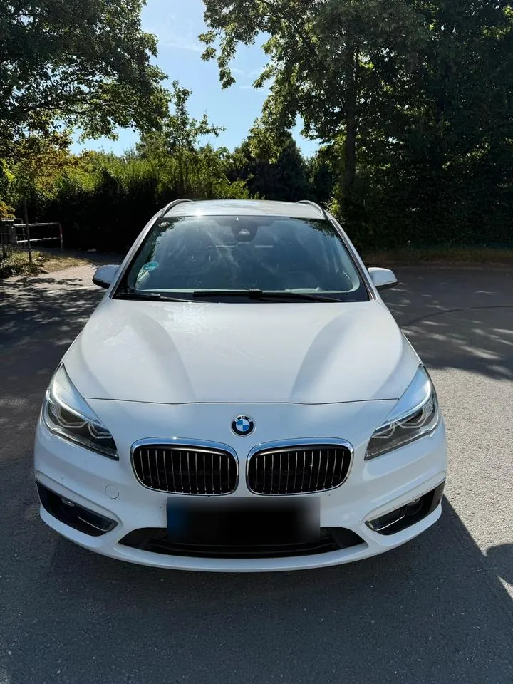 BMW 2 Grand Tourer