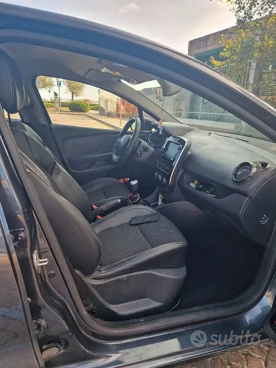 Renault Clio 2019 photo 2