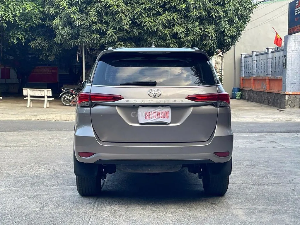 Toyota Fortuner 2017 photo 3