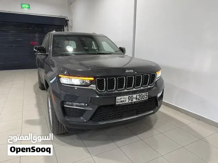 Jeep Grand Cherokee Laredo 2024 photo 4
