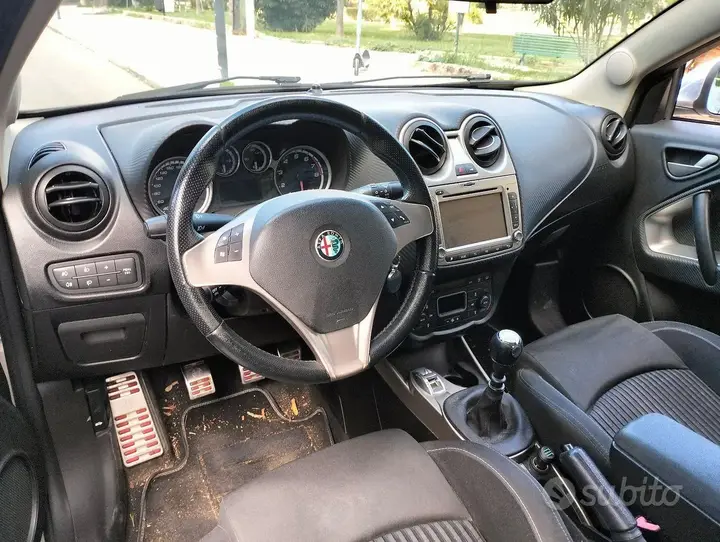 Alfa Romeo Mito 2010 photo 5