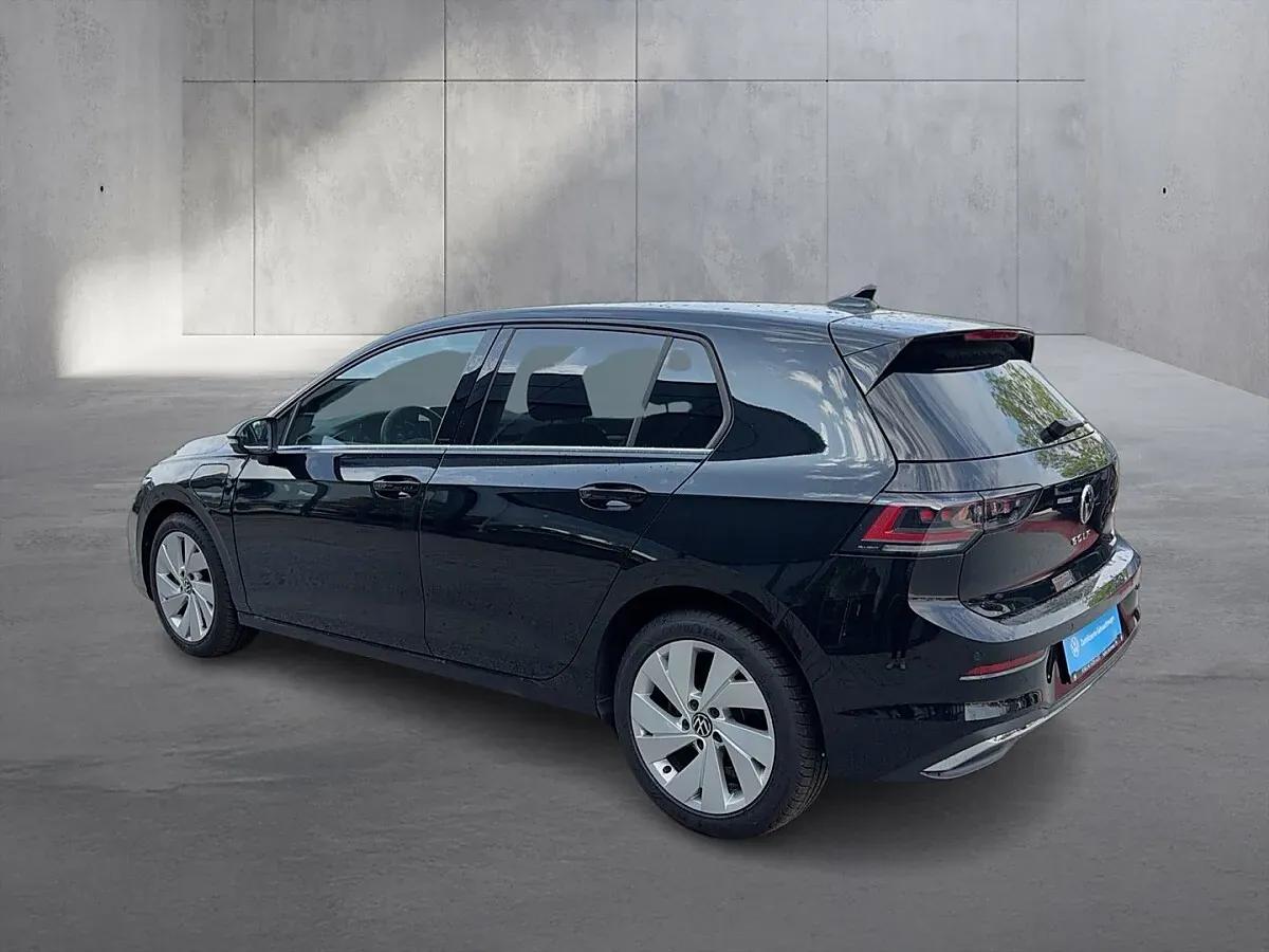 Volkswagen Golf 2026 photo 3