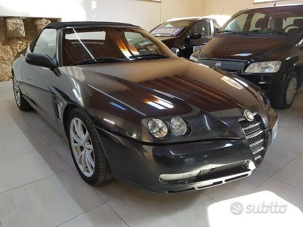 Alfa Romeo Spider 2004 photo 3