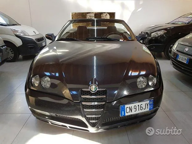 Alfa Romeo Spider 2004 photo 4