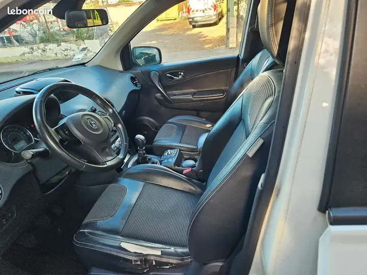 Renault Koleos 2012 photo 2