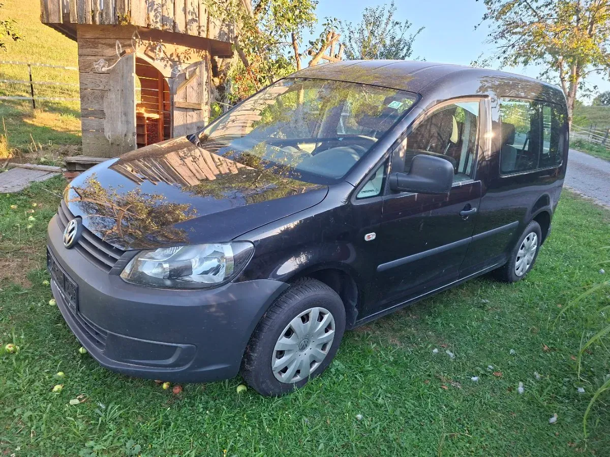 Volkswagen Caddy 2011 photo 2