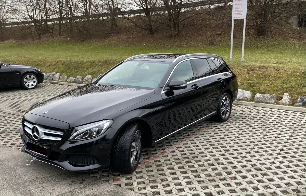 Mercedes-Benz C-Class 2017 photo 2