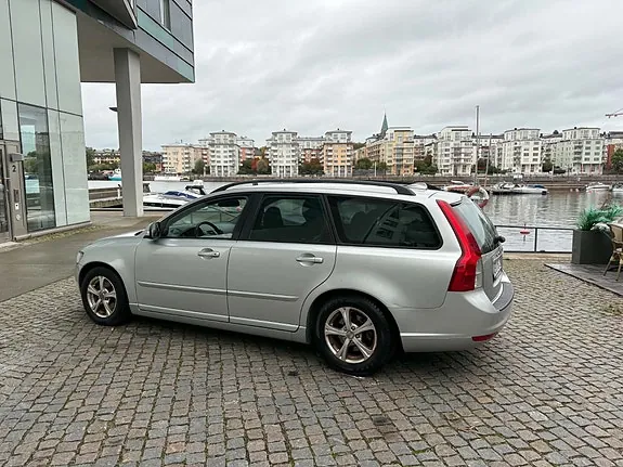 Volvo V50 2011 photo 4