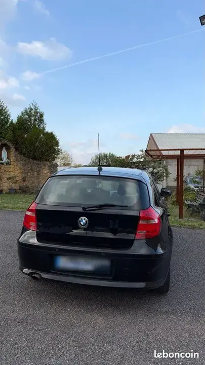 BMW 1 Series 2011 photo 2