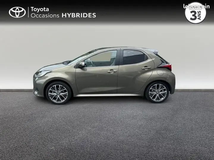 Toyota Yaris 2023 photo 3