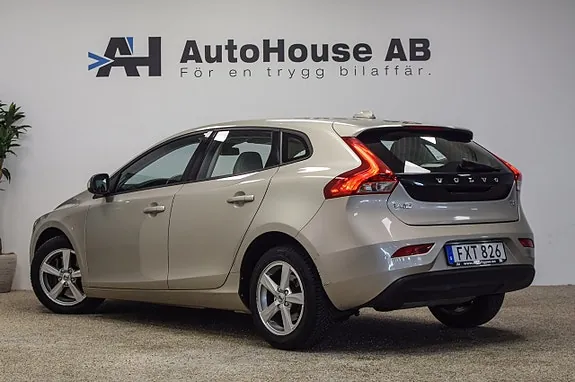 Volvo V40 2017 photo 2