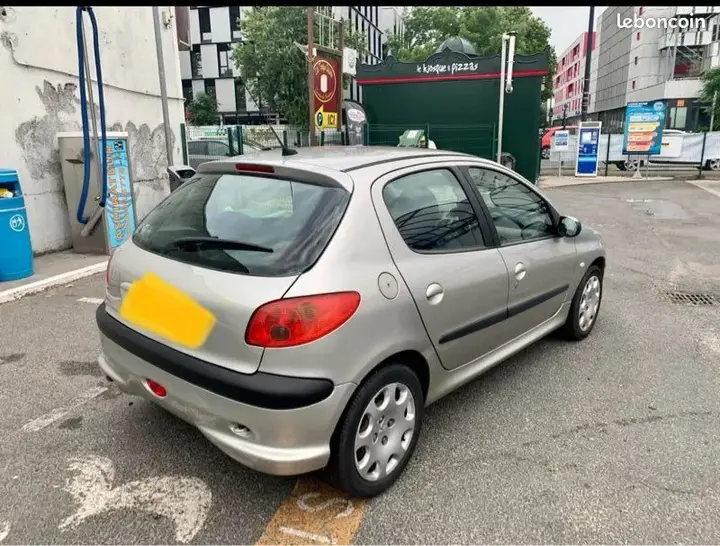 Peugeot 206 2005 photo 2