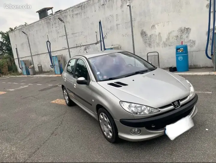 Peugeot 206