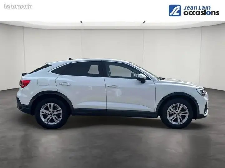 Audi Q3 2020 photo 4