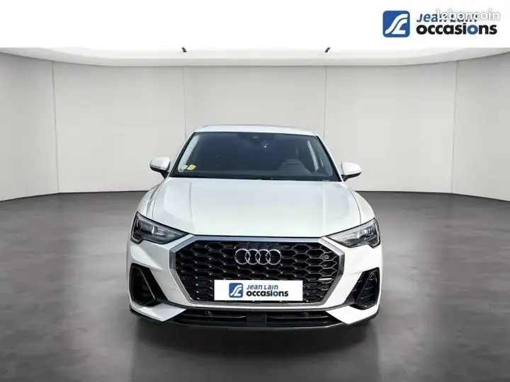 Audi Q3 2020 photo 2