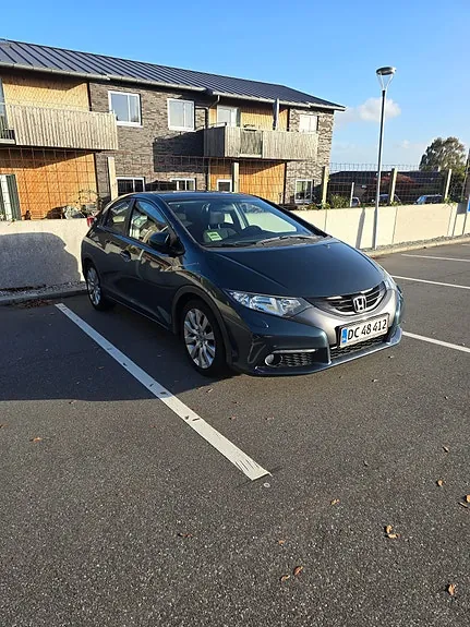 Honda Civic 2012 photo 2