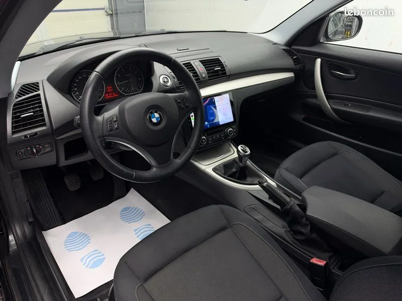 BMW 1 Series 2011 photo 3