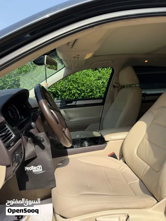 Volkswagen Touareg 2012 photo 3