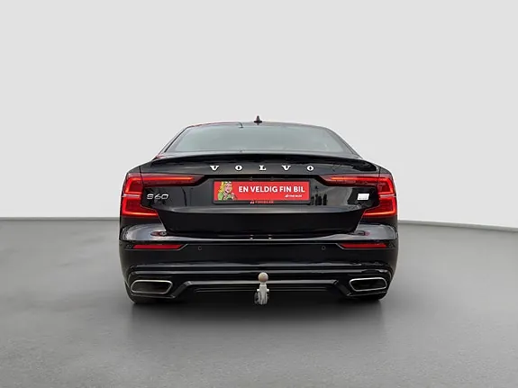 Volvo S60 2022 photo 4