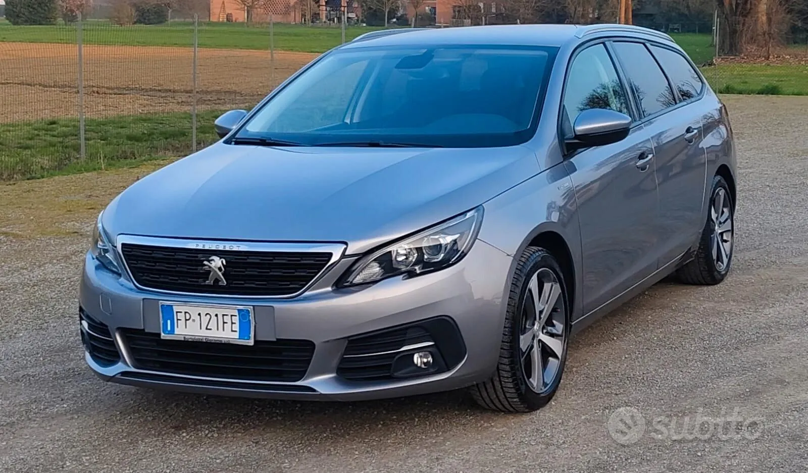 Peugeot 308 2018 photo 2