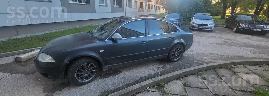 Volkswagen Passat 2003 photo 2