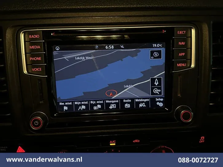 Volkswagen Transporter 2019 photo 2